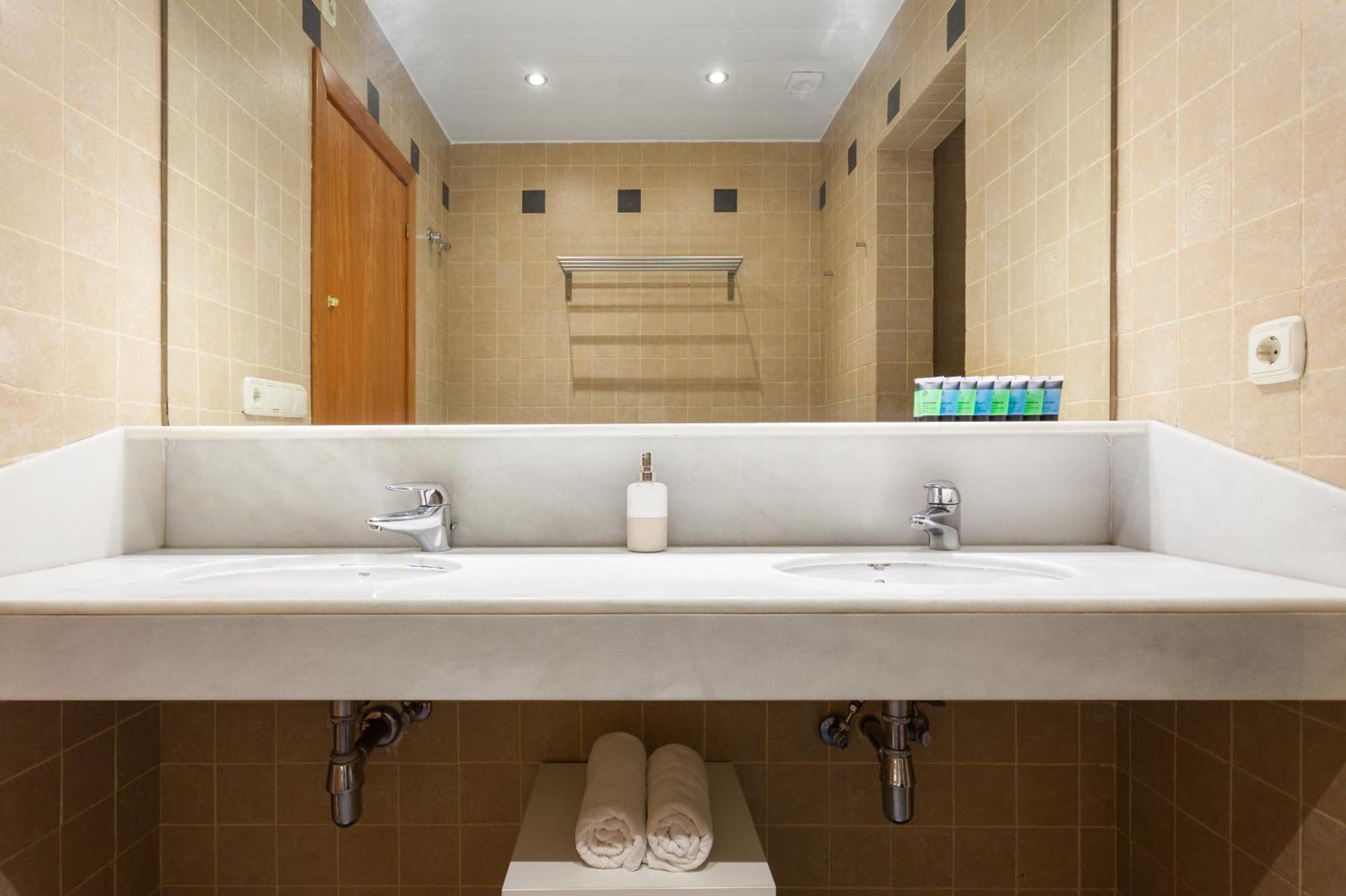Art House Sagrada Familia Apartment Барселона Екстериор снимка